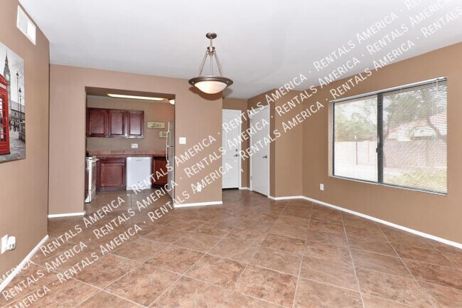 Foto del edificio - 10115 E Mountain View Rd