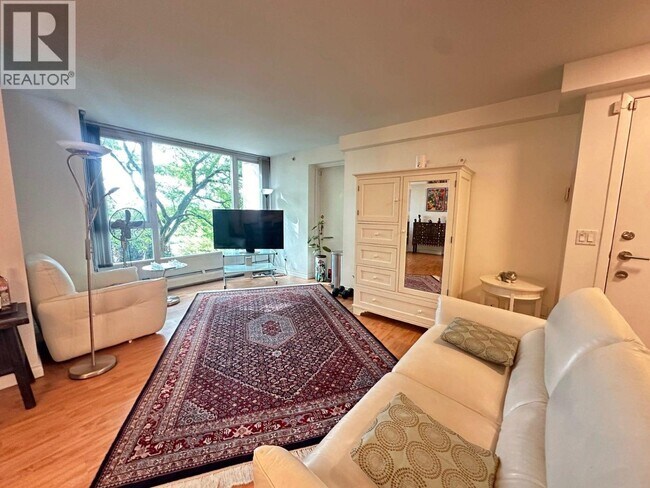 Building Photo - 1388 Homer St