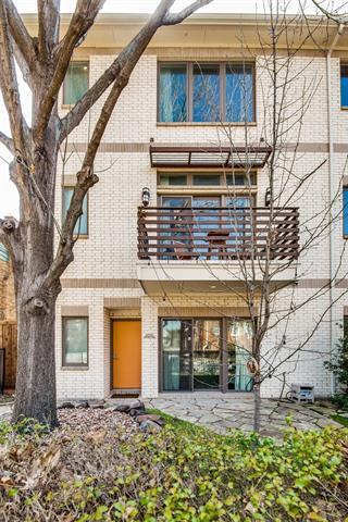 Foto del edificio - 4010 Lemmon Tree Pl