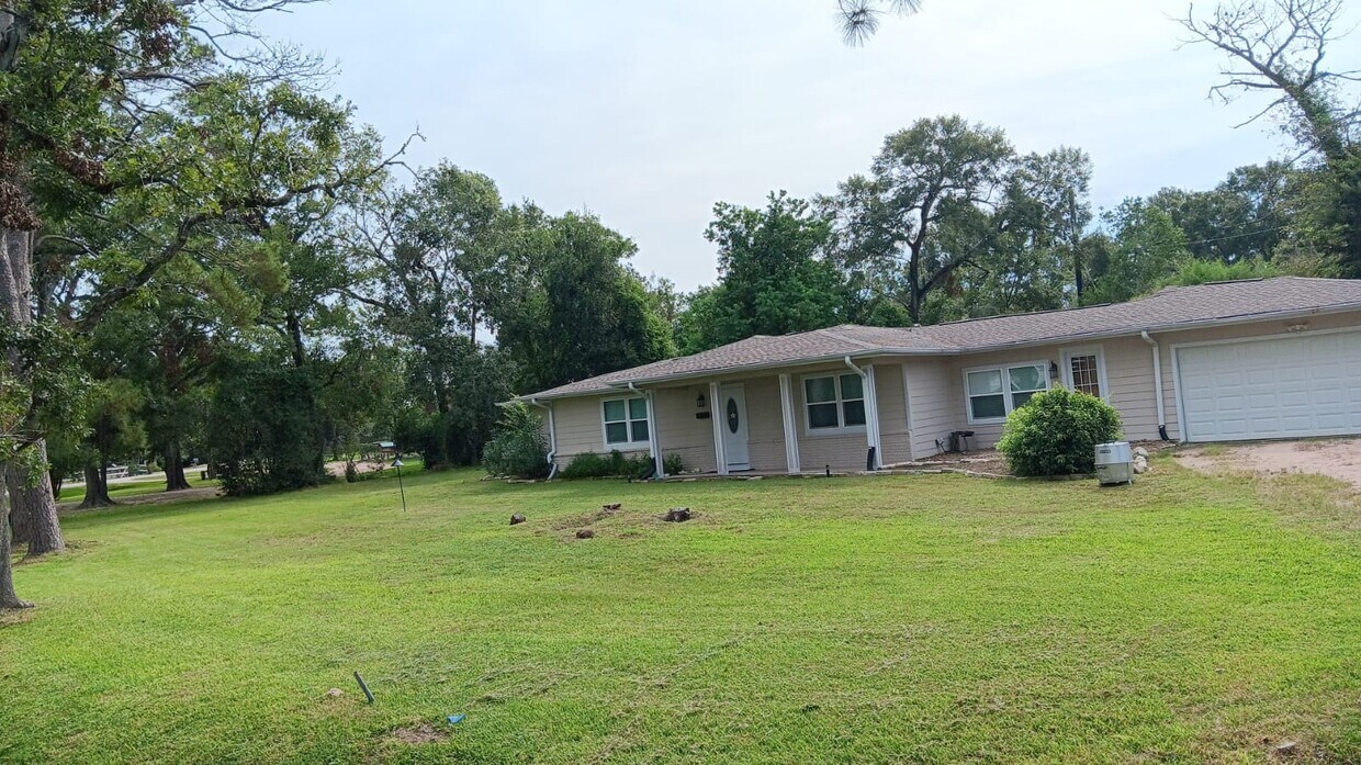 Primary Photo - 2619 Loganberry Cir