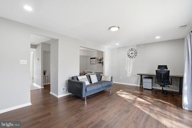 Foto del edificio - 9175 Broken Oak Pl