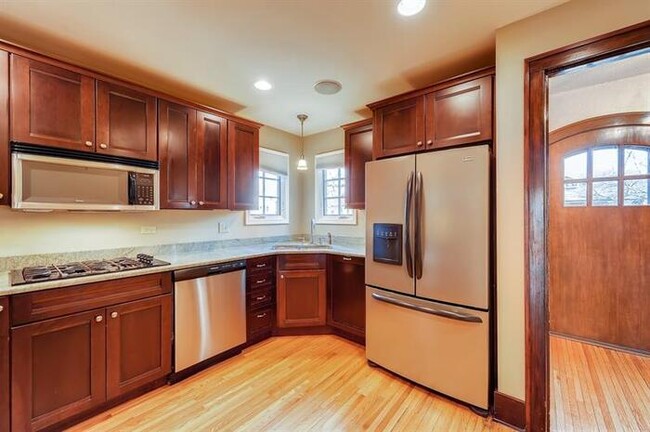 Foto del edificio - 111 N 4th Ave, St. Charles, IL, 60174