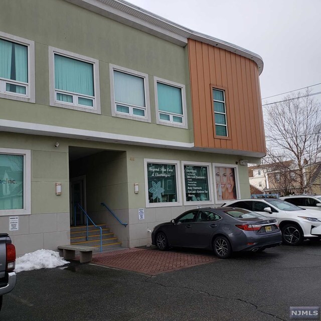 Building Photo - 46-52 Wallington Ave