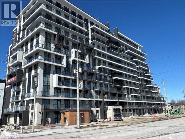 Building Photo - 461 Green Rd