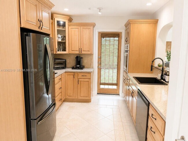 Foto del edificio - 4611 SW 82nd Ct