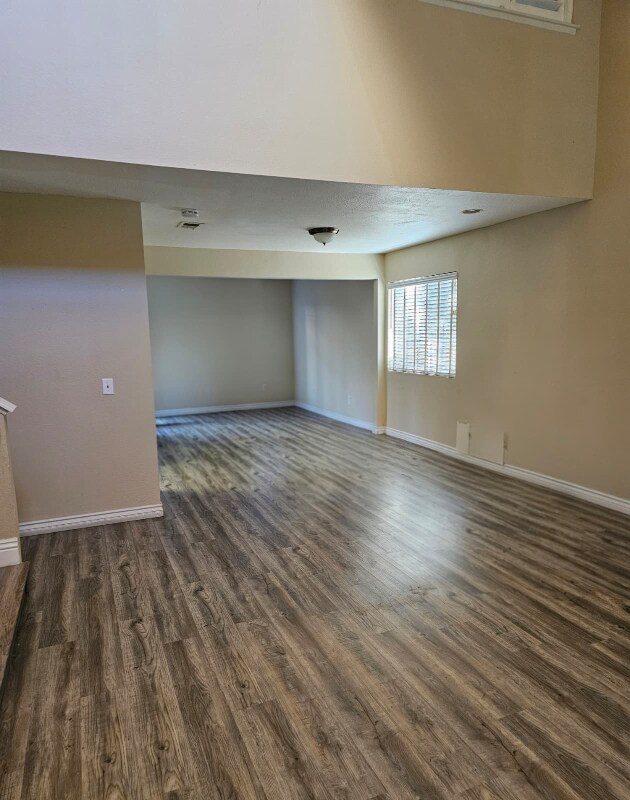 Foto del edificio - 2064 Riverbirch Dr