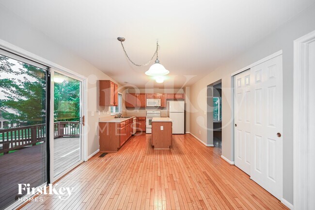 Foto del edificio - 6176 Fox Run Ln