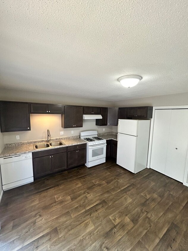Foto principal - 1231-1237 60th Street SE