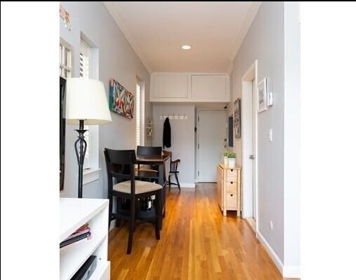 Building Photo - 17 Follen St