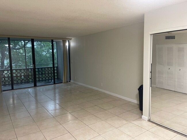1Bed/1.5 Bath - 1Bed/1.5 Bath Apartment