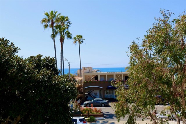 Primary Photo - 664 S Coast Hwy