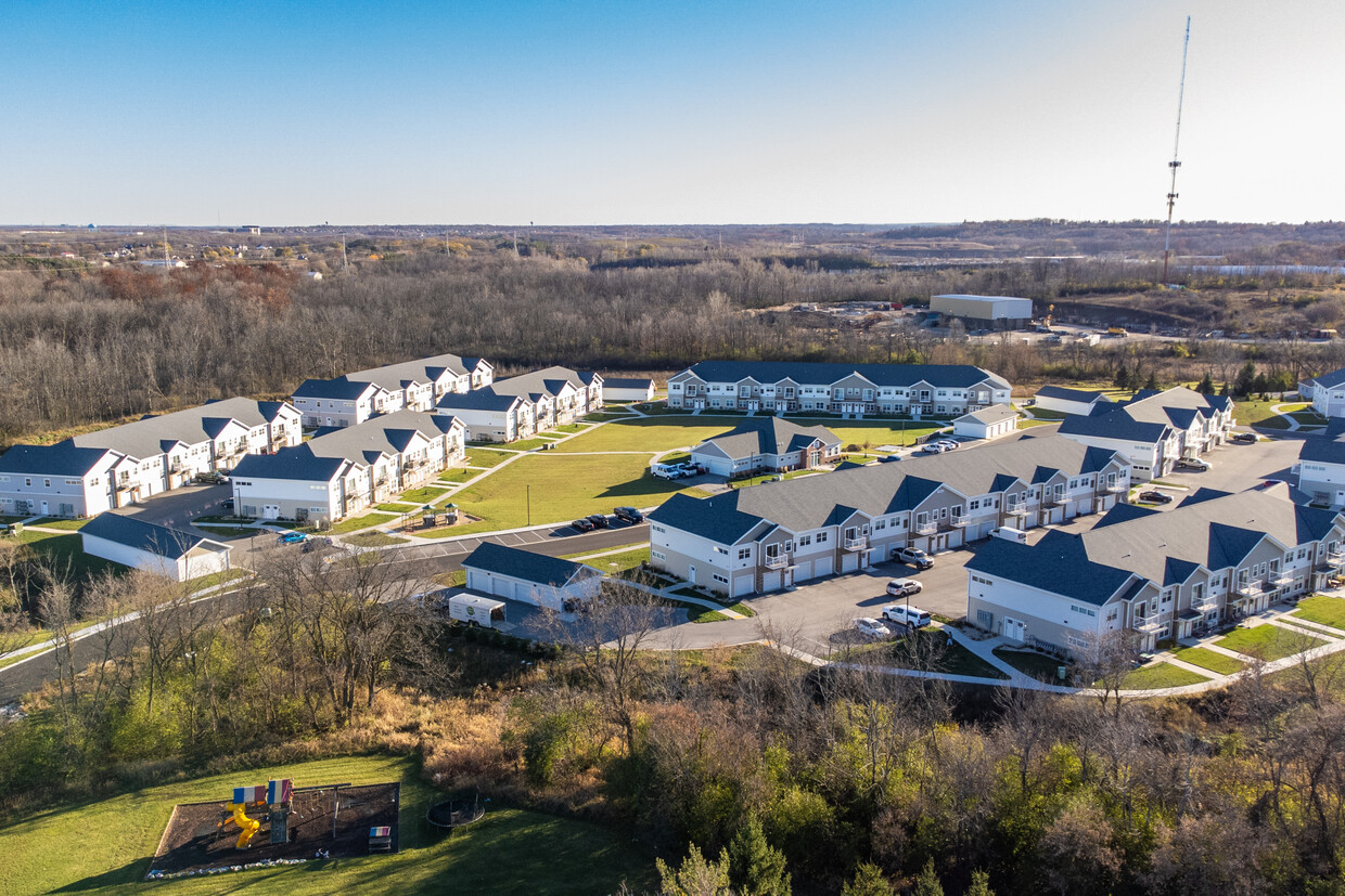 Primary Photo - Rock Pointe Village