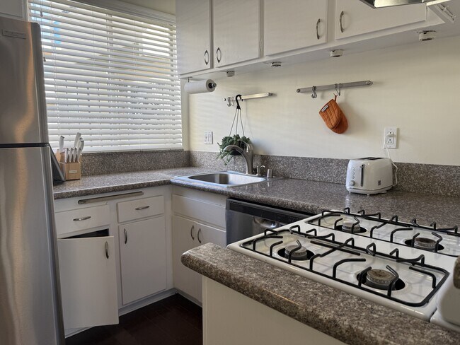 Foto del edificio - 11652 Chenault St