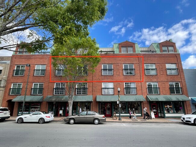 Building Photo - 212 Middle St