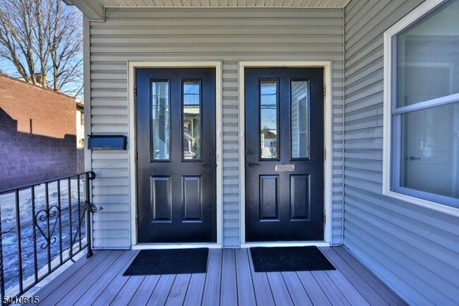 Building Photo - 383 Lafayette Ave