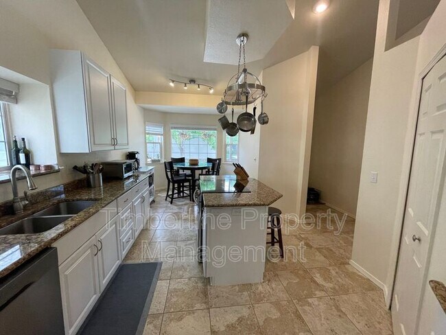 Foto del edificio - 5419 Lion's Gate Ln