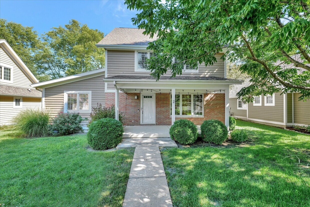 Foto principal - 2 Hedgerow Ct