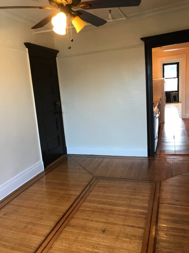 Foto del edificio - 244 Decatur St