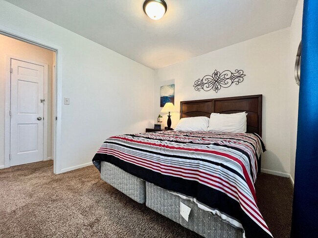 Foto del edificio - Trenton's apartment on First