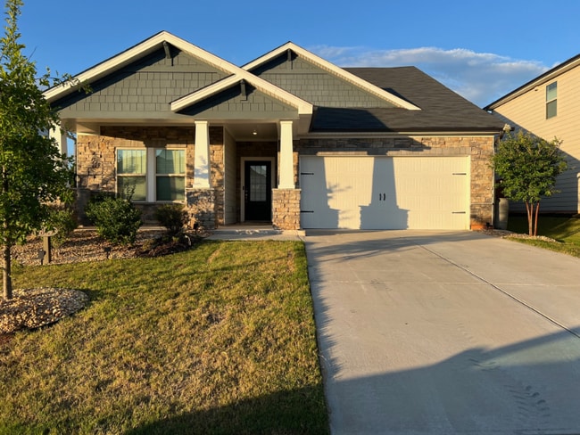 Building Photo - 4829 Dufour Dr