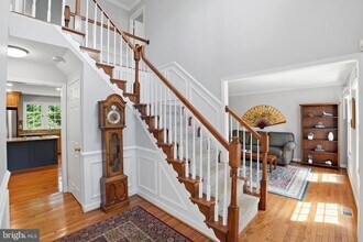 Building Photo - 14332 Cartwright Way