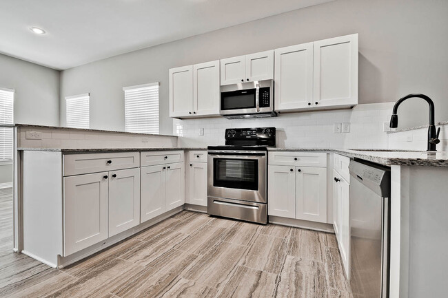 Foto del edificio - 1427 E Huntsville Rd