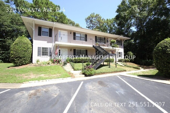 Building Photo - Condominium in Fairhope