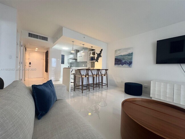 Foto del edificio - 100 Lincoln Rd