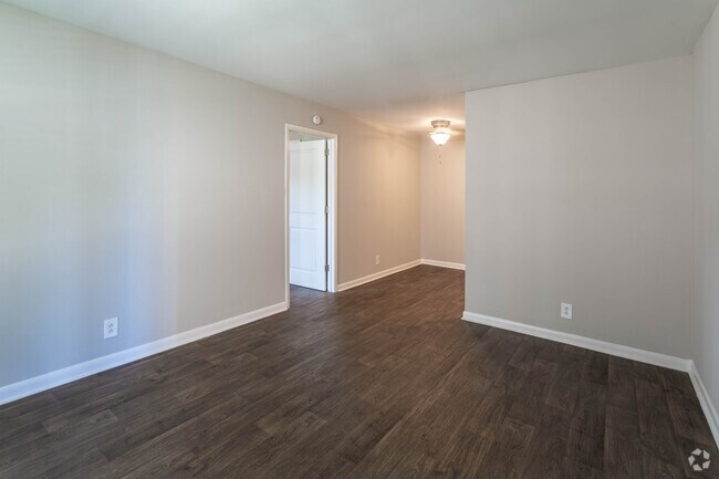 1HAB, 1BA - 550 ft² - Condos at Villager