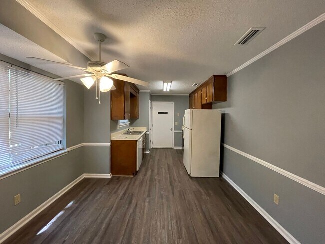 Building Photo - Foxhill Commons Subdivision!