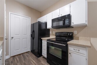 Building Photo - 2900 Sunridge Heights Pkwy