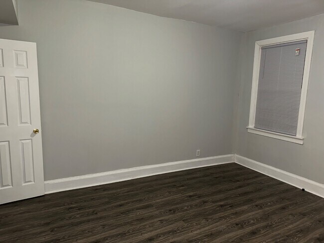 Foto del edificio - 1616 Isherwood St NE