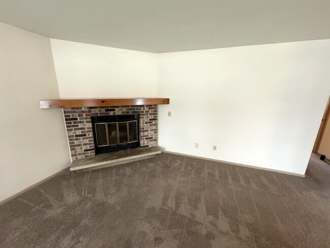 Foto del edificio - 6740 Jacobs Way