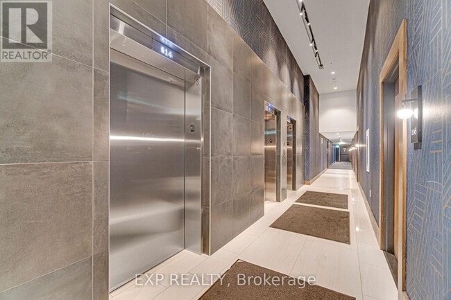 Building Photo - 2782 Barton St E