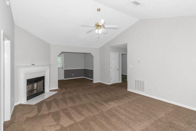Building Photo - Charming Ranch-Style Home with Spacious Ya...