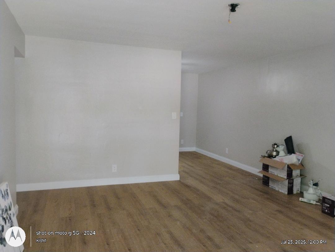 Foto principal - 419 Mayflower Rd