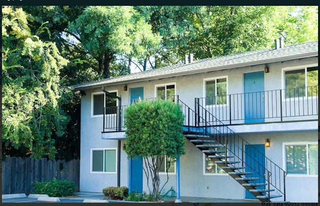 Building Photo - Ash Street Apartments