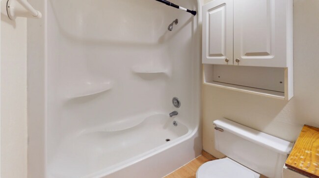 Building Photo - 10 Langdon St