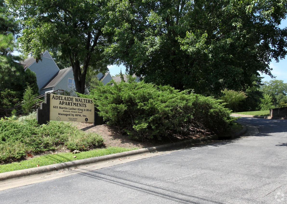 Adelaide Walters Apartments Chapel Hill Nc Apartments Com