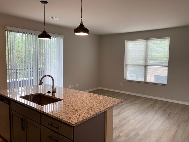 Building Photo - The Summit Residences