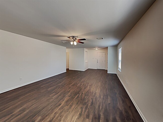 Foto del edificio - 18011 Shallow Leaf Ln