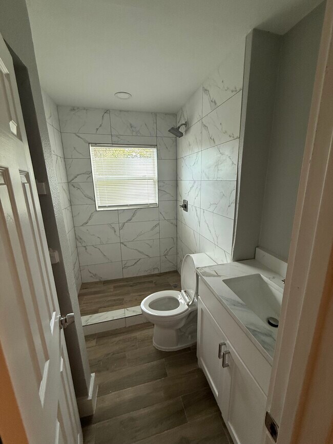 Foto del edificio - 2858 Royal Ln