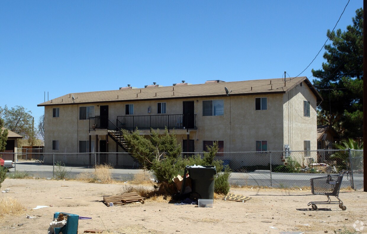 Building Photo - 16060 Orange St