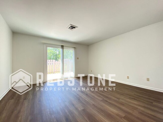 Foto del edificio - 2401 Vanstory St