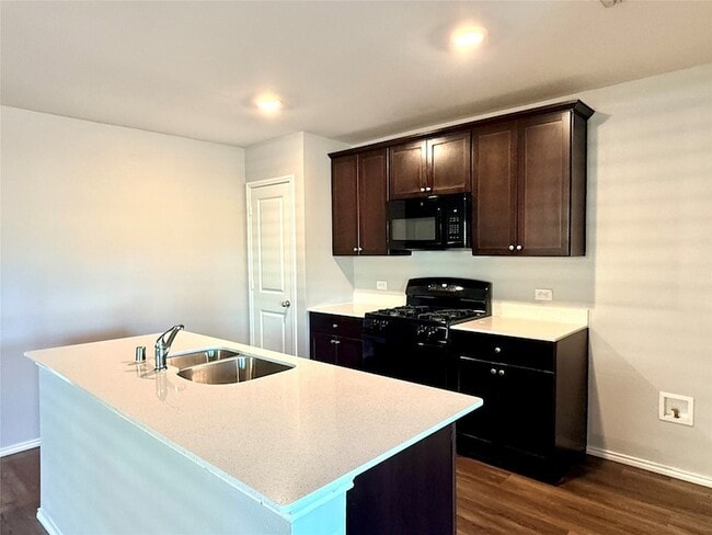 Building Photo - 1524 Avery Pointe Dr