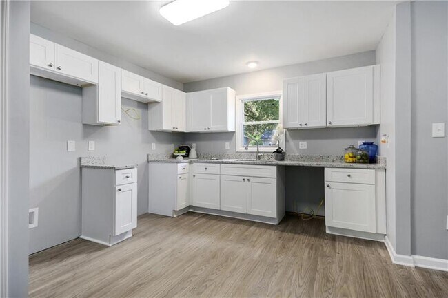 Foto del edificio - 983 Welch St SE
