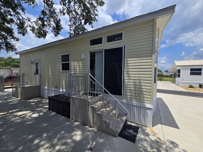 Building Photo - 1377 Mainsail Ln