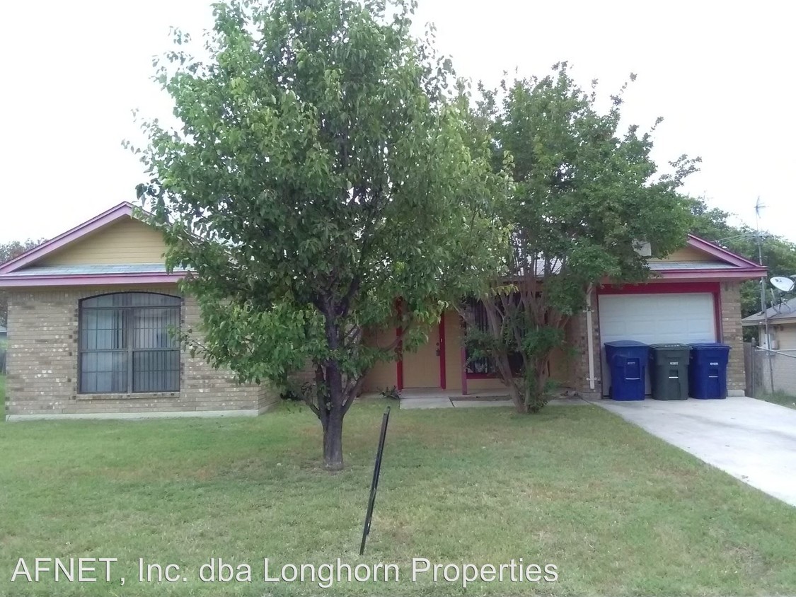 Primary Photo - 4 br, 2 bath House - 210 Bronc Dr.