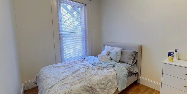 Foto del edificio - 1073 Beacon St