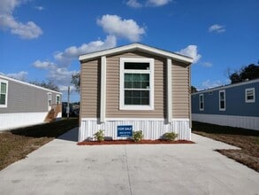 Building Photo - 7255 Greenbrier Village Rd